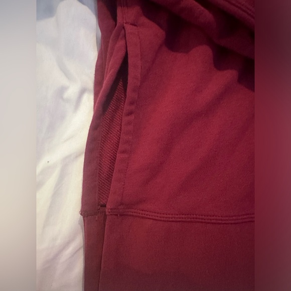 Nike Women’s Maroon Dri-Fit Hoodie Size Small Sparkly Nike Logo Like New - Picture 4 of 4